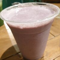 Berry smoothie at Base V Juicery - Via dei Neri in Florence