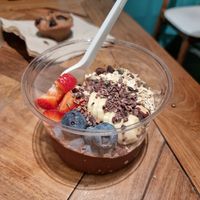 Peanutbutter chocalede bowl at Base V Juicery - Via dei Neri in Florence