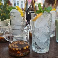 Huisgemaakte ijsthee, perzik-granaatappel, erg lekker!! at Het Koffiepand in Middelburg