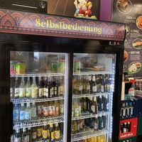 Verschiedene Limos, bewacht von Ghanescha.  at Vegano in Bremen