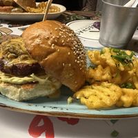 Plantery Burger mit Kichererbsen-Rote Beete Patty  at Cosechas in Tenerife