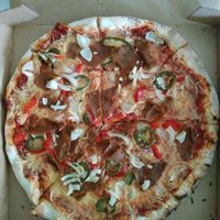 Kebabi pitsa at Mega Hea Pizza in Tallinn