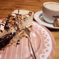 The famous Snickerstorte. at Signor Verde in Cologne