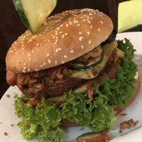 burger at Signor Verde in Cologne