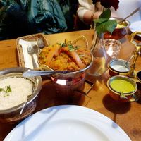 Aloo gobi matar (vegan), plain basmati rice and a selection of sauces (most likely vegan) at Gate of India in Krakow