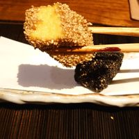 Sesame deep-fried gluten at Hanafubuki in Ito