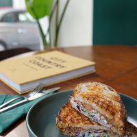 Jackfruit sandwich at Dede's in Lisbon