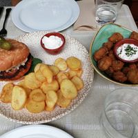 Mushrooms and Chucrut burguer at Dorothy's Veggie Bistro in La Cueva