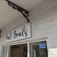 Sign at Bali Bowls 2 in Biarritz