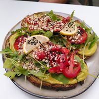 Avocado toast at Bali Bowls 2 in Biarritz