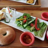Salad with bagel at Rì Shài Guǒ 曰曬果 - Sun Aroma in Hualien