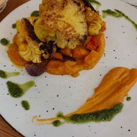 Odrezak od cvjetače. Vegan. at Maslina in Rijeka