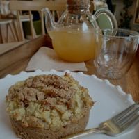 Apple tart and kombucha at Apbbang - Future Bakery 앞으로의 빵집 in Seoul