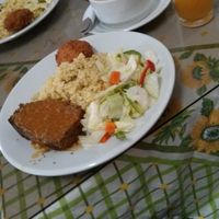 daily lunch plate at Girasoles Restaurante Vegetariano in Cartagena