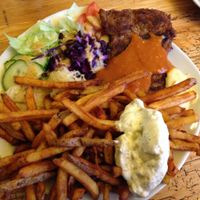 Steak, fries and salad at Vleischerei in Leipzig