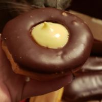 Yum at Wongz Donutz in Winchester