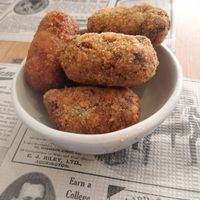 Croquetes de bolets i de pastanaga at Alta Burg in Altafulla