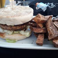 Hamburguer de tempeh at Hamburgueria do Bairro - Alexandre Herculano in Cascais