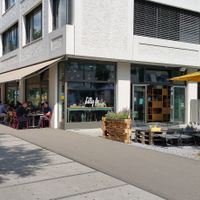Exterior and outside seating at Lilly Jo in Zurich