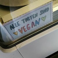 Alle Torten sind vegan at Doppeltsolecker in Dortmund