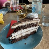 vegane kinder pingui torte  at Doppeltsolecker in Dortmund