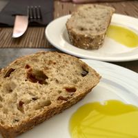 Brot mit Olivenöl  at Zum Rathaus in Pfaeffikon