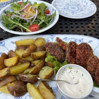 Neu mit veganem Trüffelquark und leckerem Dressing für den Salat   at Oomes Hüs in Norddorf