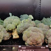 Broccoli 🥦 at Biocoop Parmentier in Paris