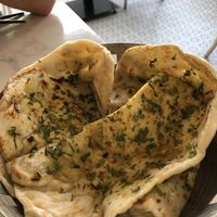 Garlic and onion naan   at Indian Box in Santiago