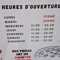 Closed Mondays and Tuesdays at Da Francesco in Nice