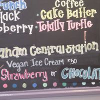 "New vegan ice cream" displayed on the flavors board. They had strawberry and chocolate on the day I visited. at Izzy's Frozen Yogurt & Ice Cream in Portsmouth