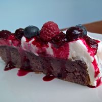 Amazing vegan cake at M Butterfly by Miss Saigon in Lisbon