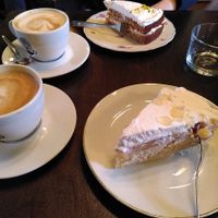 Carrot cake and swedish apple cake at Café GUTTUT in Dortmund