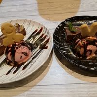 Chocolate cheesecake and strawberry ice cream #Veganuary at Puti Vegan Cafe in Glasgow