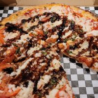THE SCREAMIN' TOMATO with Daiya mozzarella and balsamic glaze at Extreme Pizza in Myrtle Beach