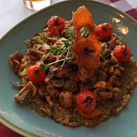 Kartoffelrösti mit Pilzen und Pesto at Burgterrasse in Klingenberg