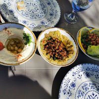 Hummus, tabouleh... at Arabesca in Sevilla