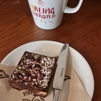 Hot chocolate & cake at Insomnia Coffee Company in Ennis