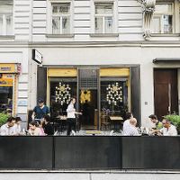 The outside seating on Taborstr at Figar Bao Bun in Vienna