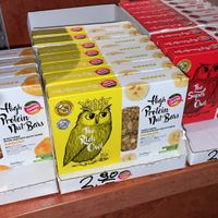 Protein bars, sone have honey but some are vegan at Weinhandlung Cava in Berlin