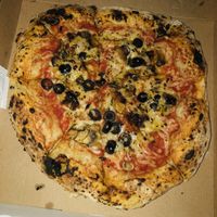 Esta deliciosa la pizza, lo recomiendo muchísimo 20 de 10 🤩🫶🏽  at Algún Lugar Pizzería in Zapopan