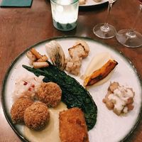 Quinoa burgers with hazelnut at De Levensboom in Hasselt