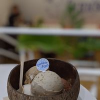 5 scoops (pistachio/original/coffee/lemongrass/chocolate-toffee) at Coconut Glen's in Tokyo