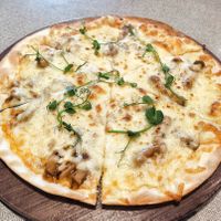 Mushroom pizza at elemen 元素 - Paya Lebar Quarter in Central Singapore