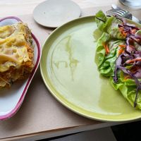 Lasagne and salad   at apeti - Ségur in Paris
