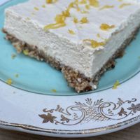 Lemon “no cheese" cake   at apeti - Ségur in Paris