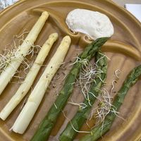 Starter   at apeti - Ségur in Paris