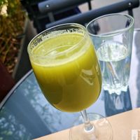 Detox juice at apeti - Ségur in Paris