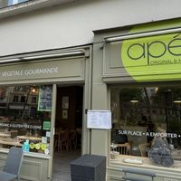 Sit inside or outside  at apeti - Ségur in Paris