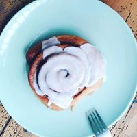 Vegan cinnamon rolls at Delightcious in Terrassa